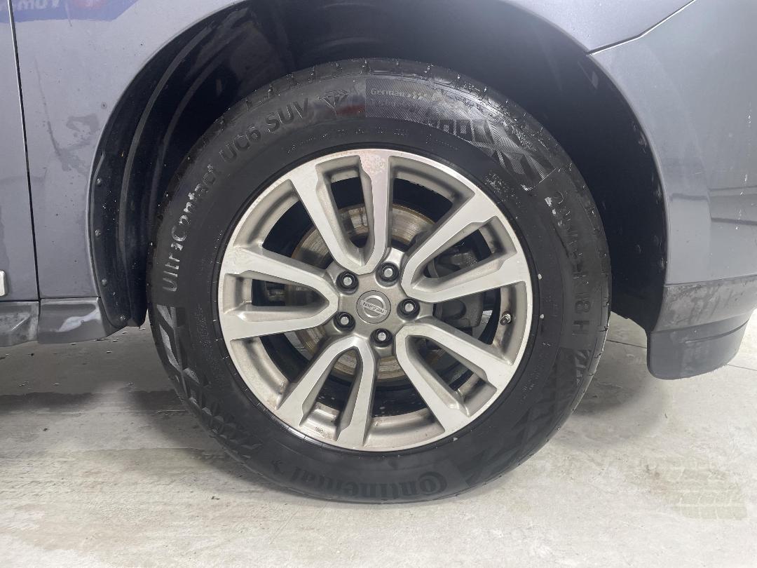 Photo '9' of Nissan Pathfinder