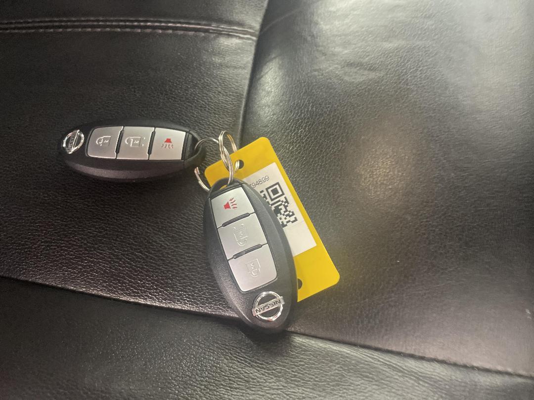 Photo '22' of Nissan Pathfinder