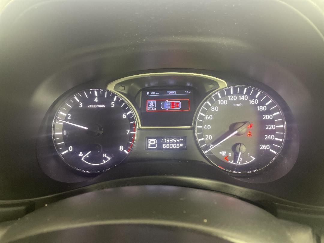 Photo '21' of Nissan Pathfinder