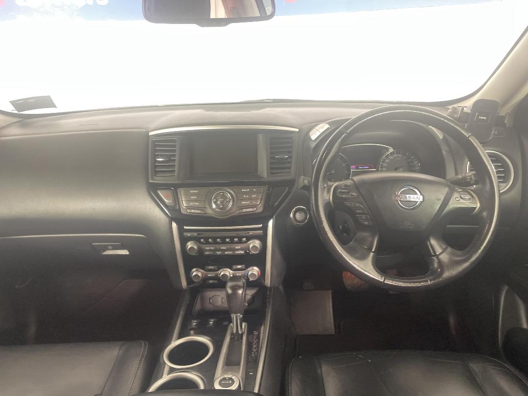 Photo '17' of Nissan Pathfinder