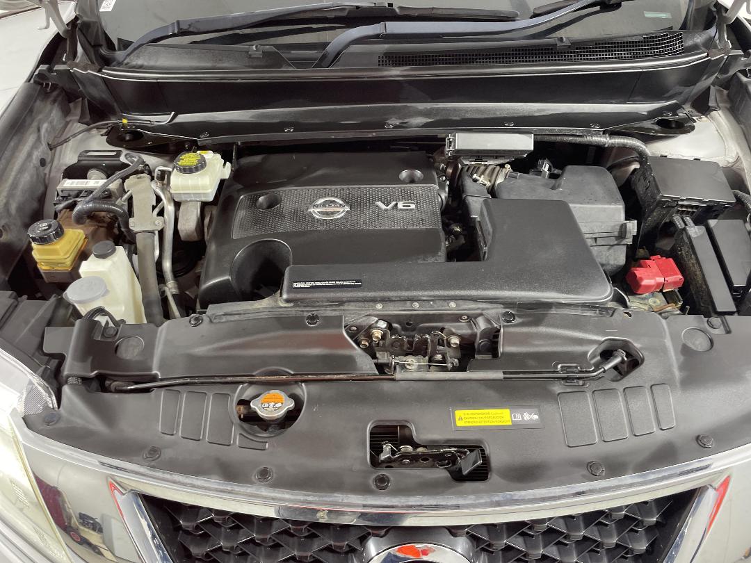 Photo '13' of Nissan Pathfinder Photo '13' of Nissan Pathfinder