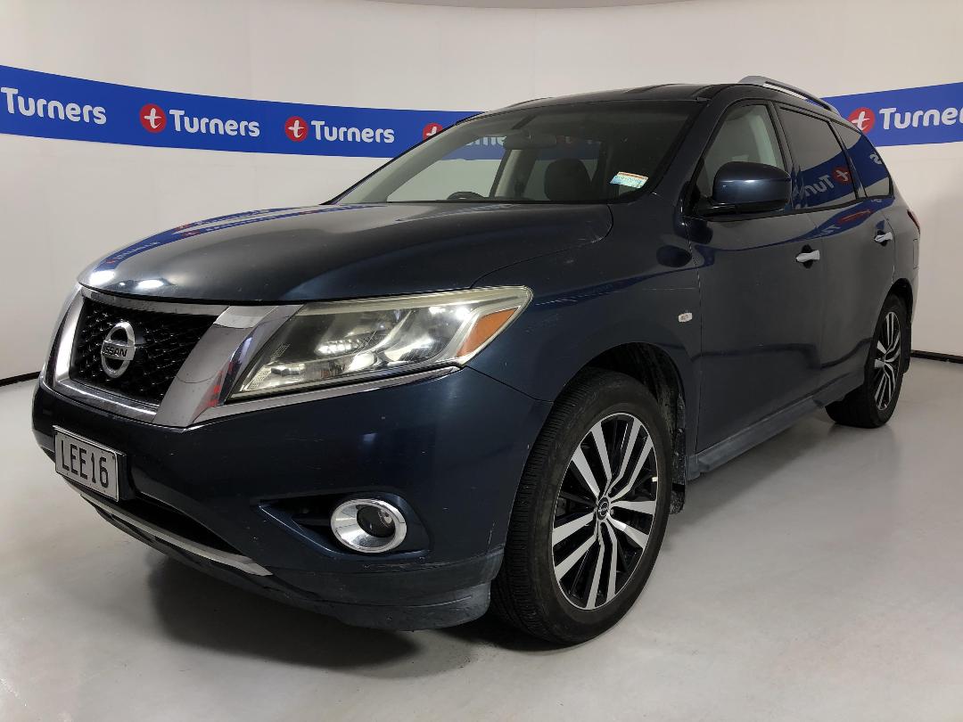 Photo '4' of Nissan Pathfinder Photo '4' of Nissan Pathfinder