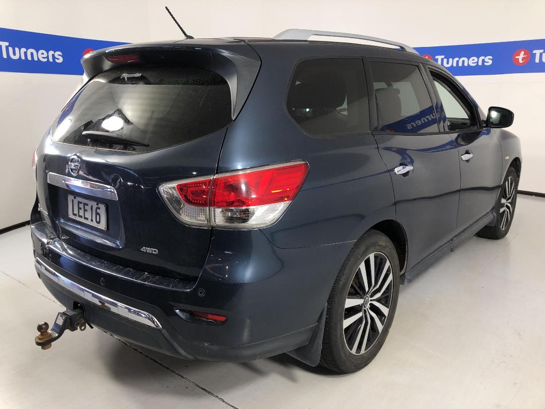 Photo '7' of Nissan Pathfinder Photo '7' of Nissan Pathfinder