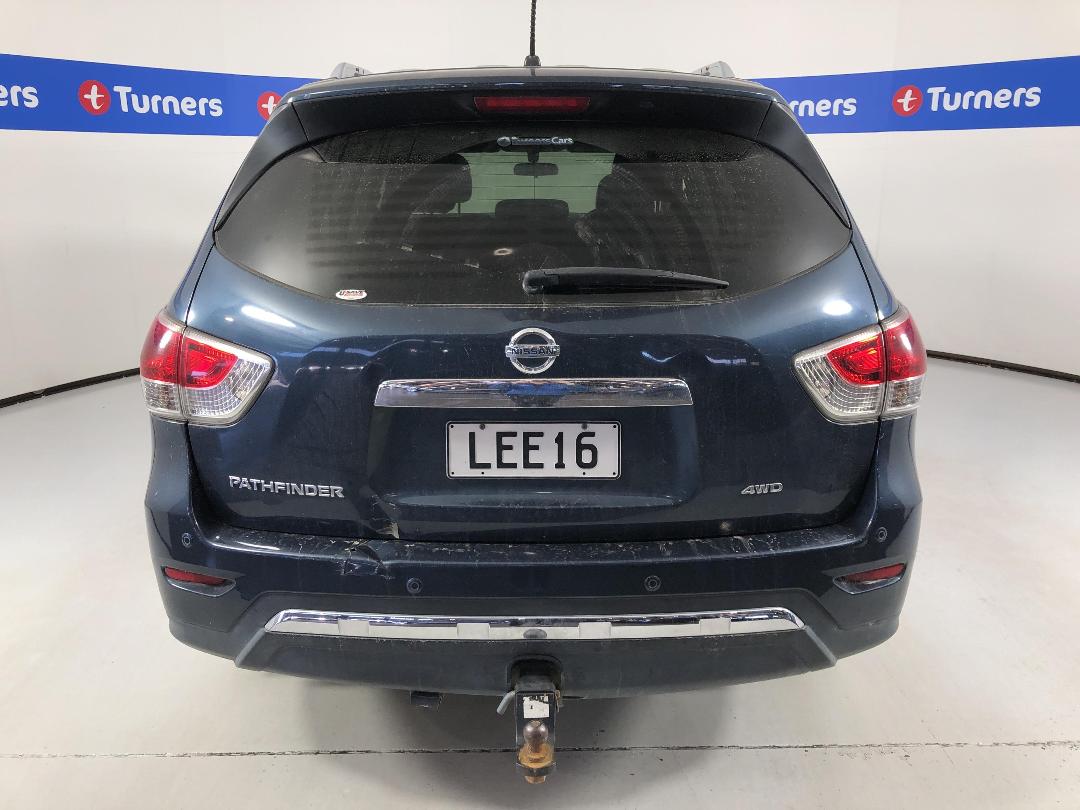 Photo '6' of Nissan Pathfinder Photo '6' of Nissan Pathfinder