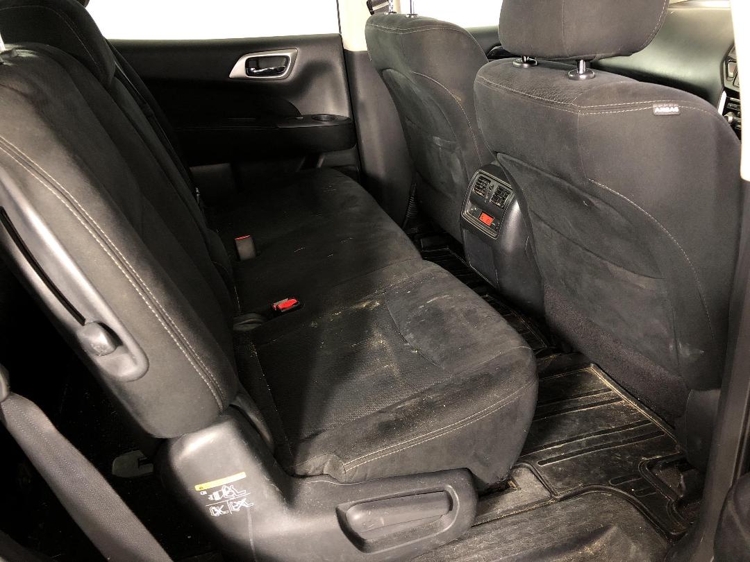 Photo '20' of Nissan Pathfinder Photo '20' of Nissan Pathfinder