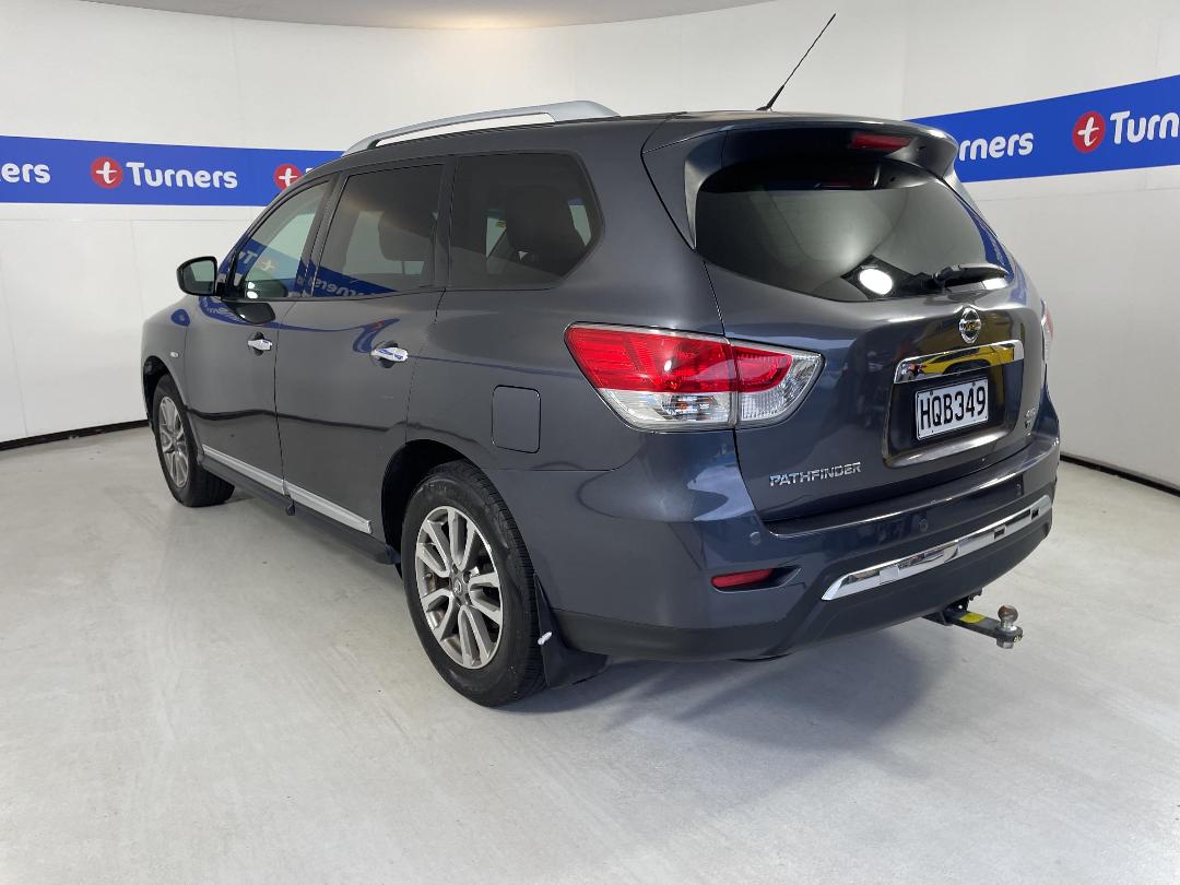 Photo '5' of Nissan Pathfinder Photo '5' of Nissan Pathfinder