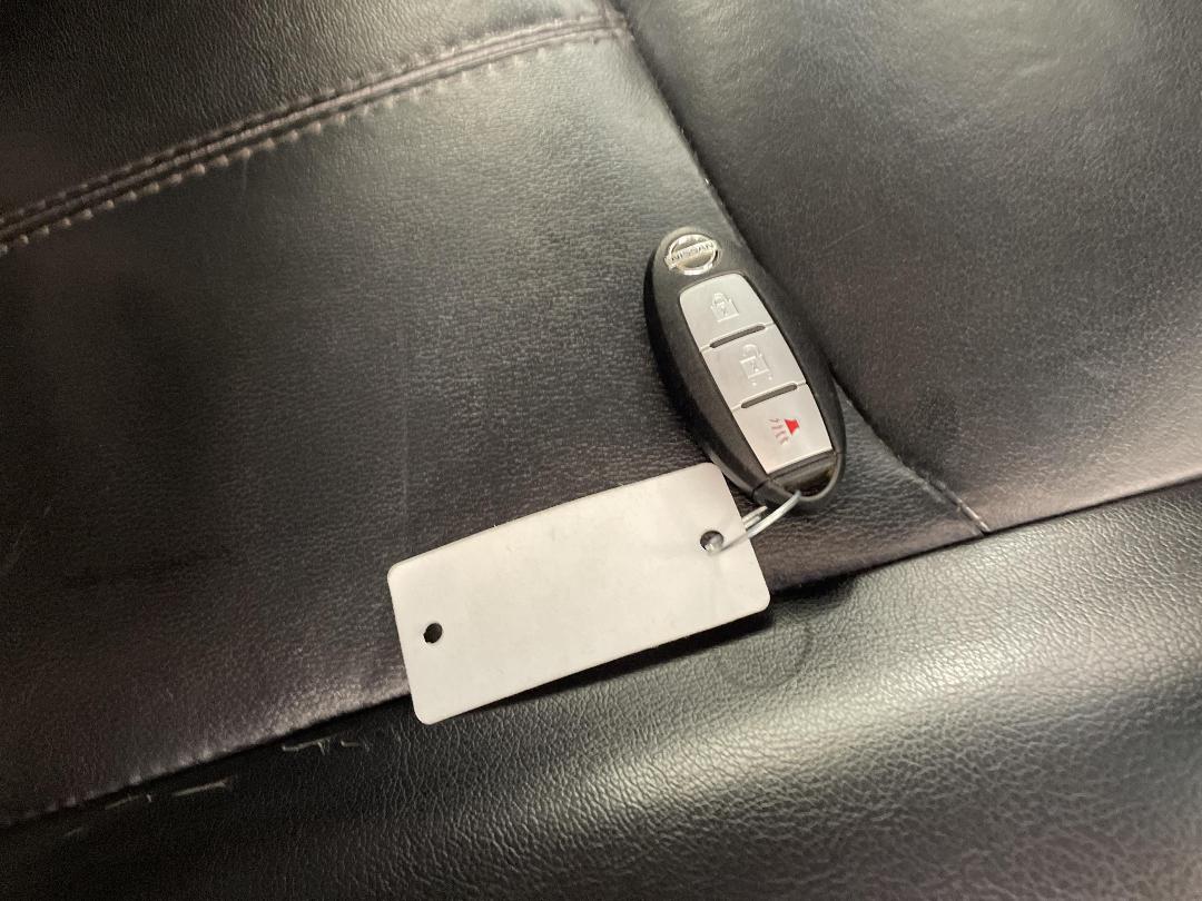 Photo '22' of Nissan Pathfinder Photo '22' of Nissan Pathfinder