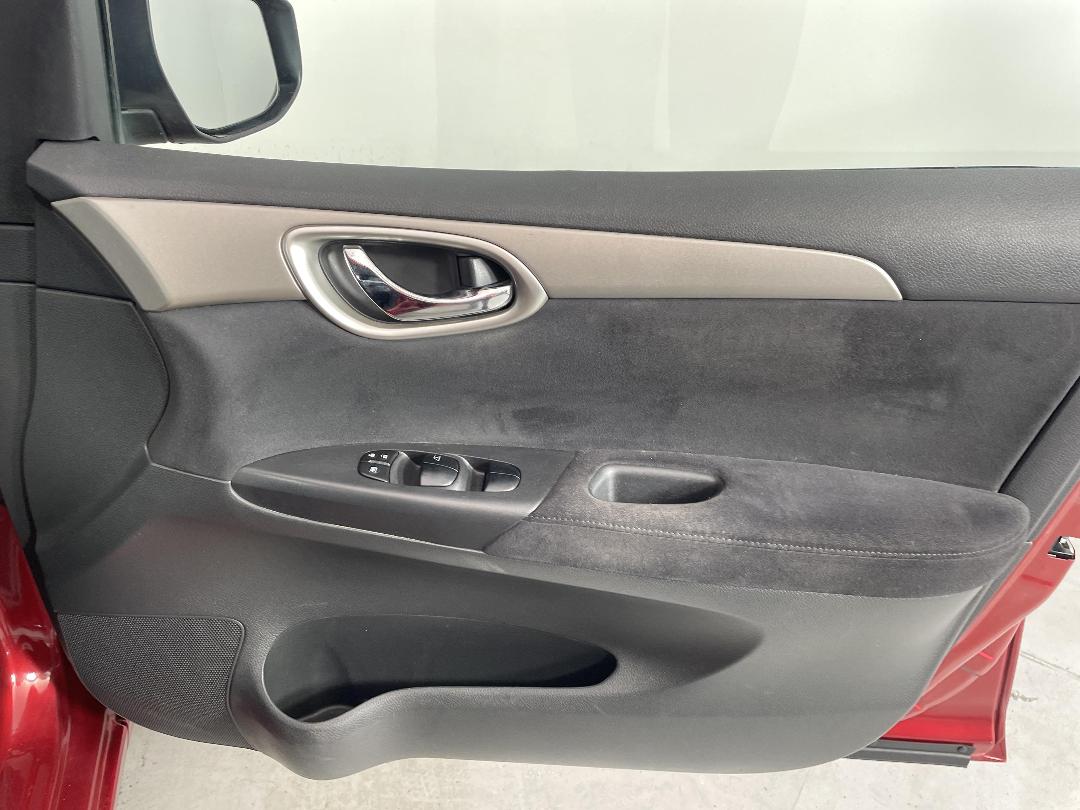 Photo '15' of Nissan Pulsar Photo '15' of Nissan Pulsar