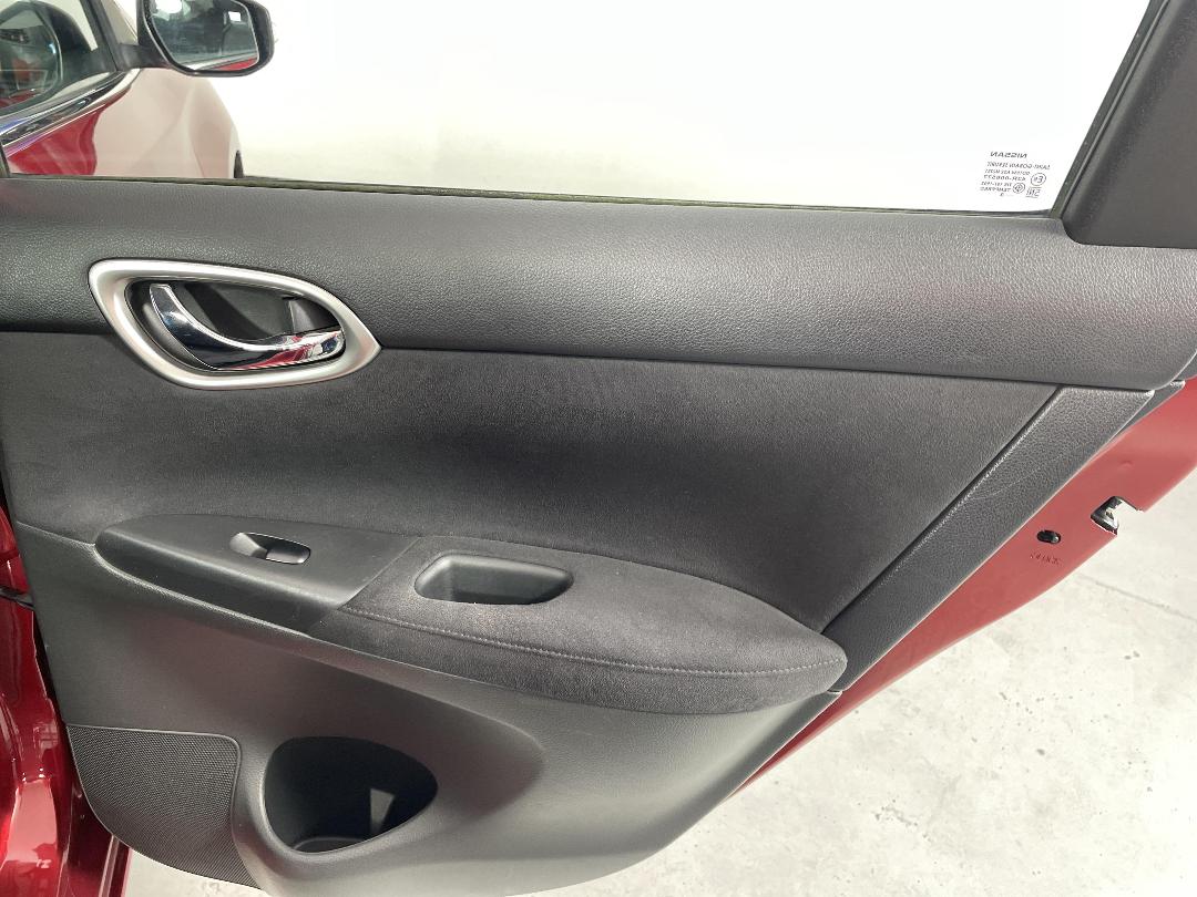 Photo '19' of Nissan Pulsar Photo '19' of Nissan Pulsar