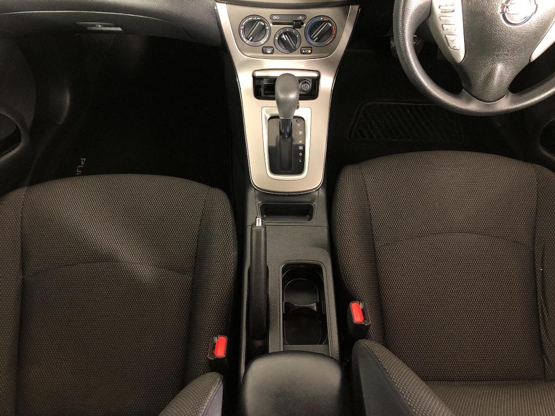 Photo '18' of Nissan Pulsar Photo '18' of Nissan Pulsar