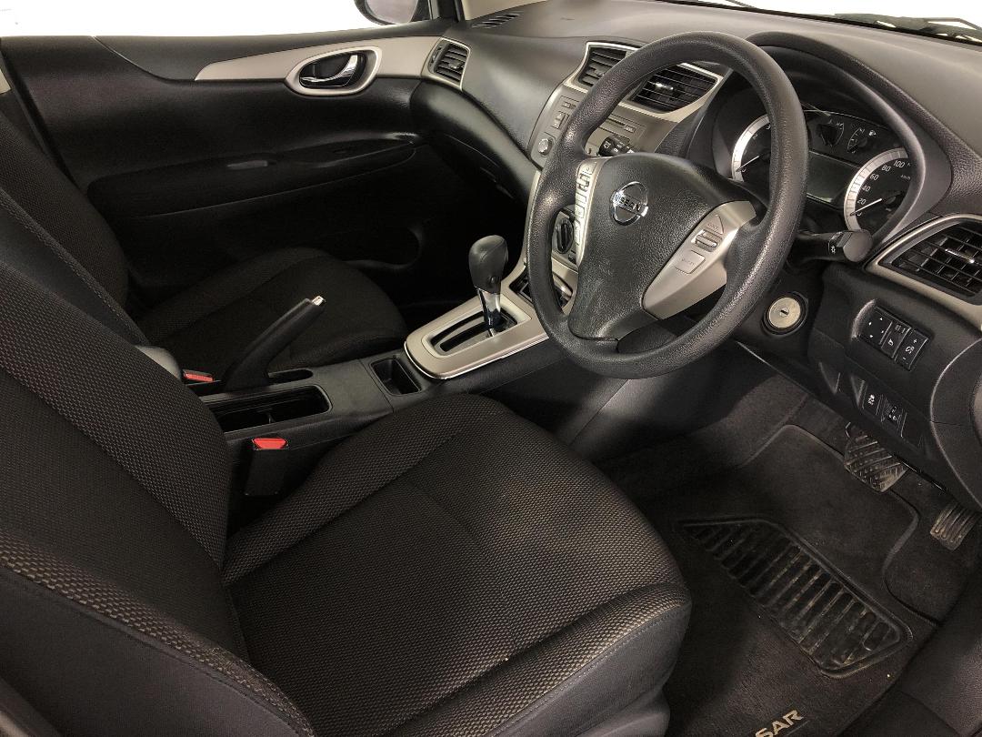 Photo '16' of Nissan Pulsar Photo '16' of Nissan Pulsar