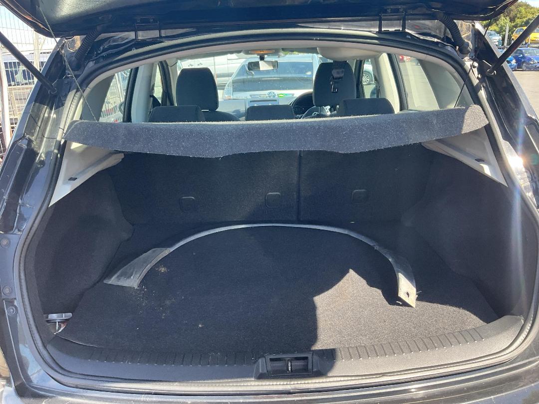 Photo '5' of Nissan Qashqai ST Photo '5' of Nissan Qashqai ST