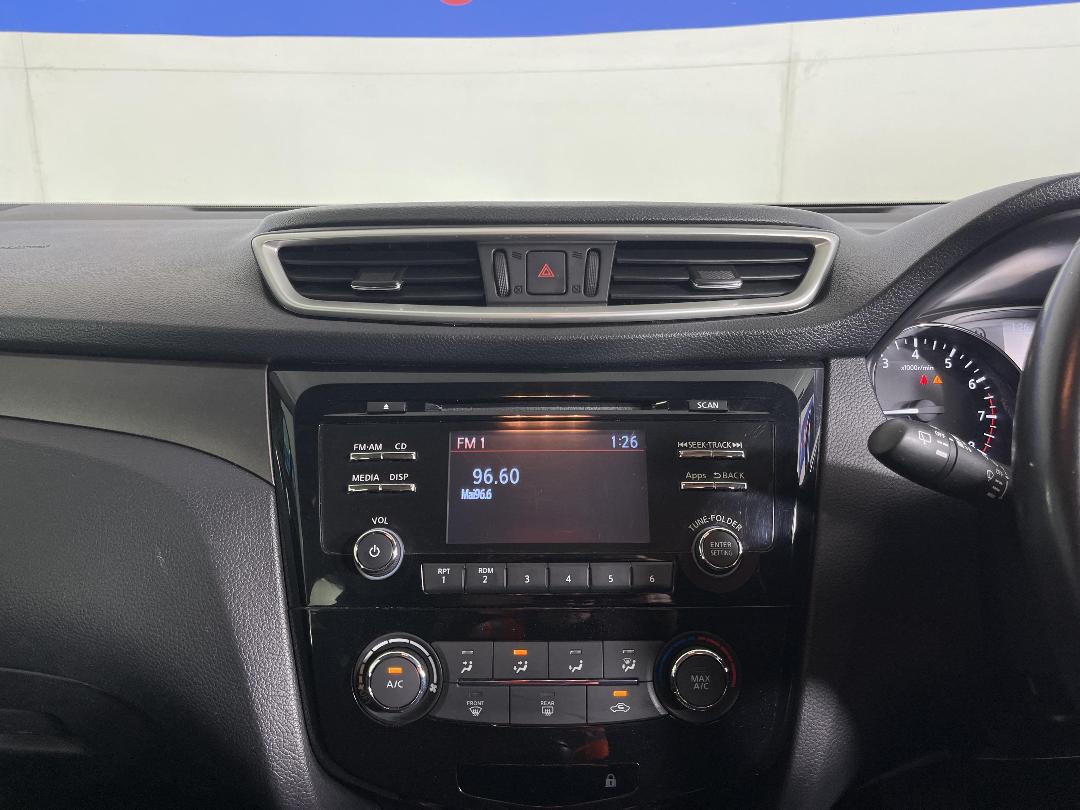 Photo '18' of Nissan Qashqai