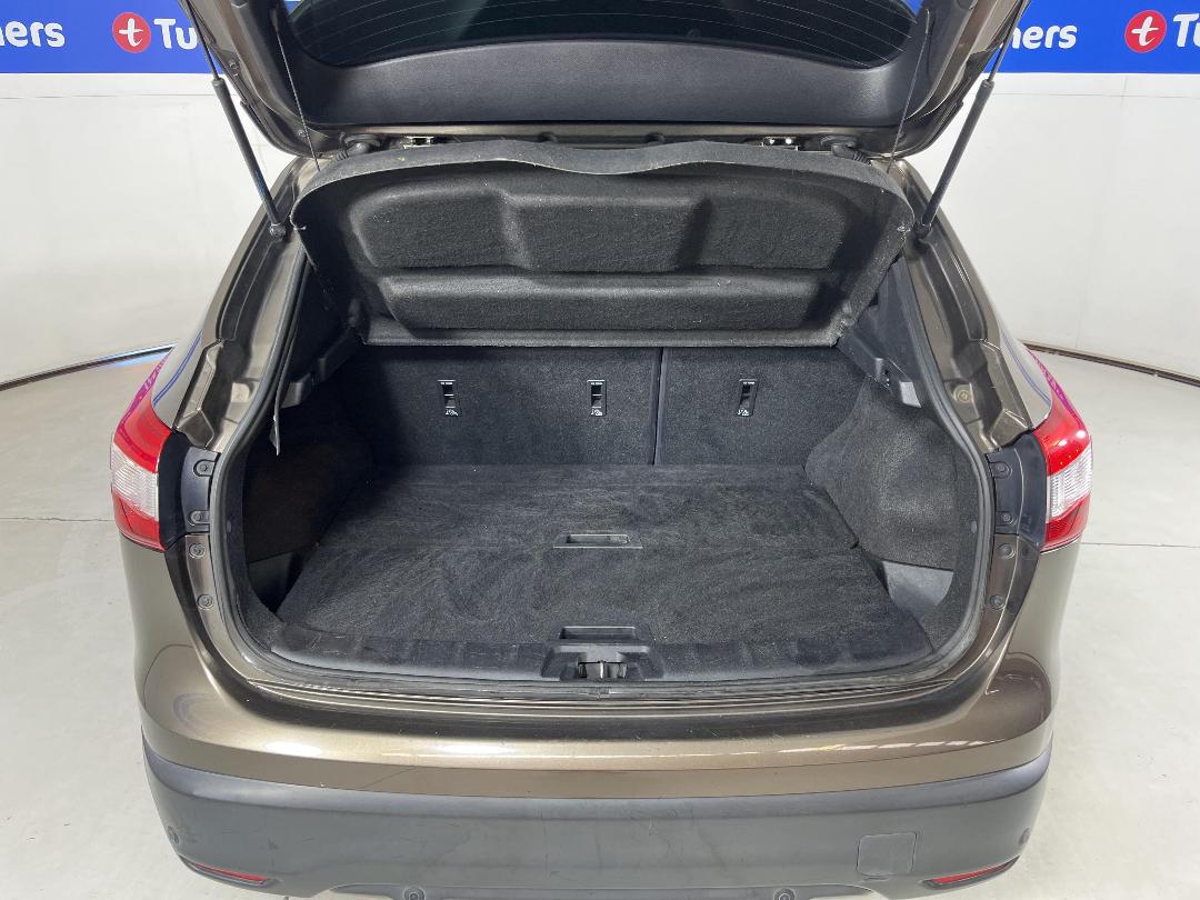 Photo '14' of Nissan Qashqai Photo '14' of Nissan Qashqai