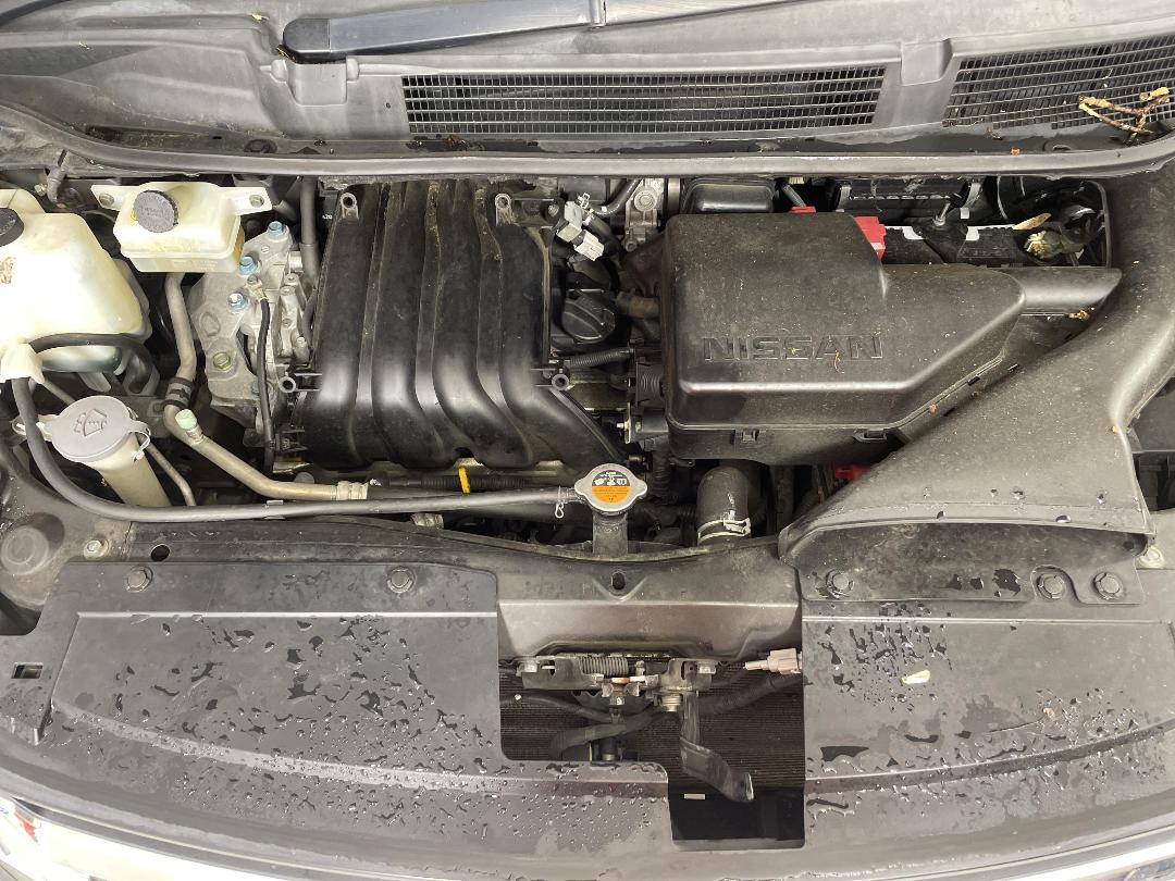 Photo '13' of Nissan Serena Photo '13' of Nissan Serena