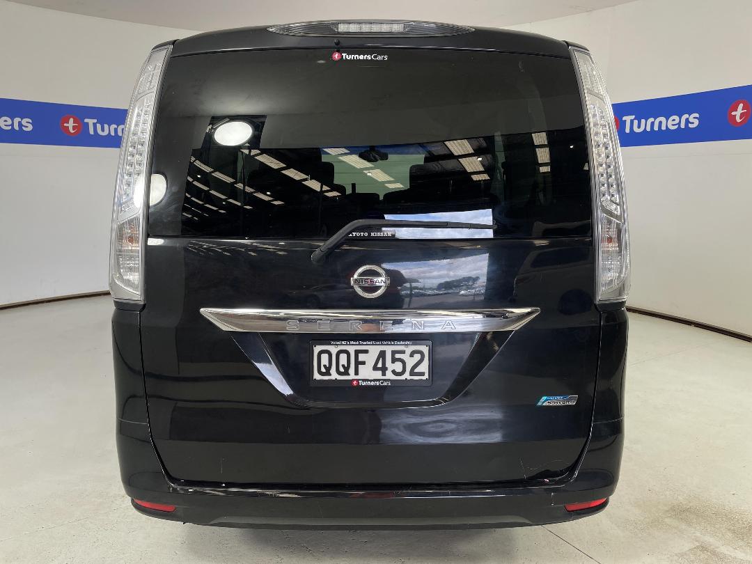 Photo '6' of Nissan Serena Photo '6' of Nissan Serena