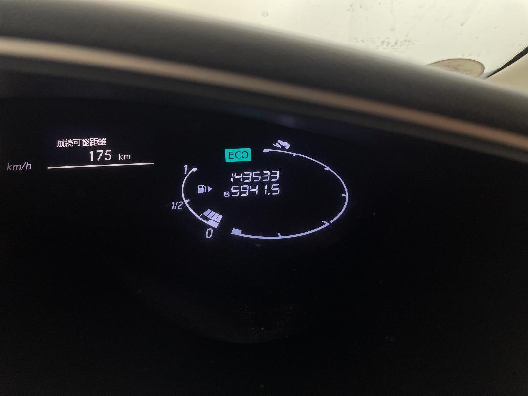 Photo '21' of Nissan Serena Photo '21' of Nissan Serena