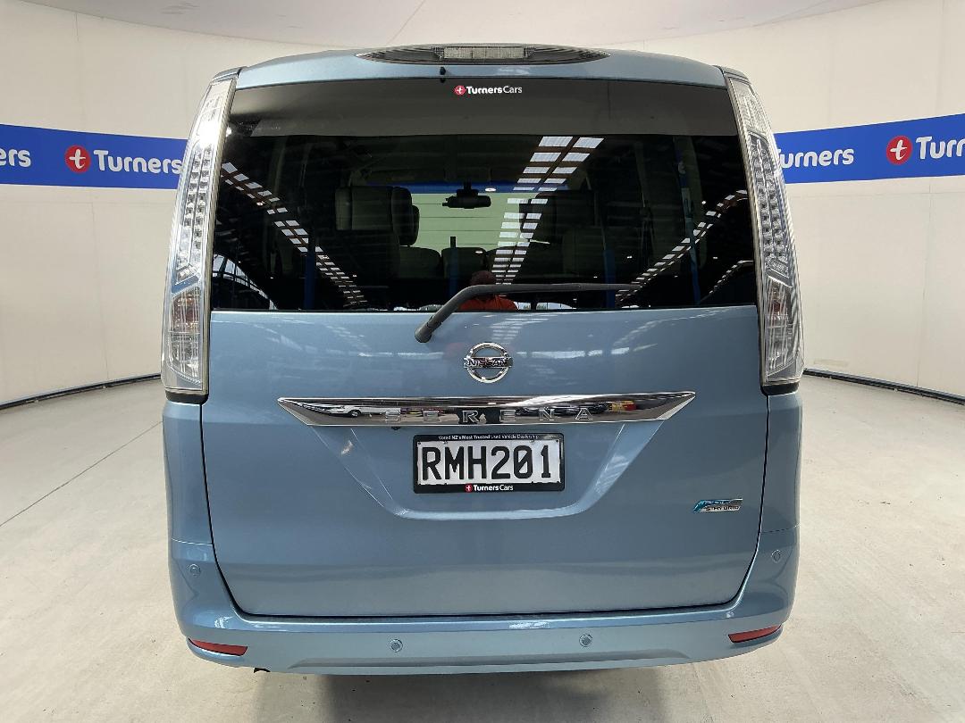 Photo '6' of Nissan Serena