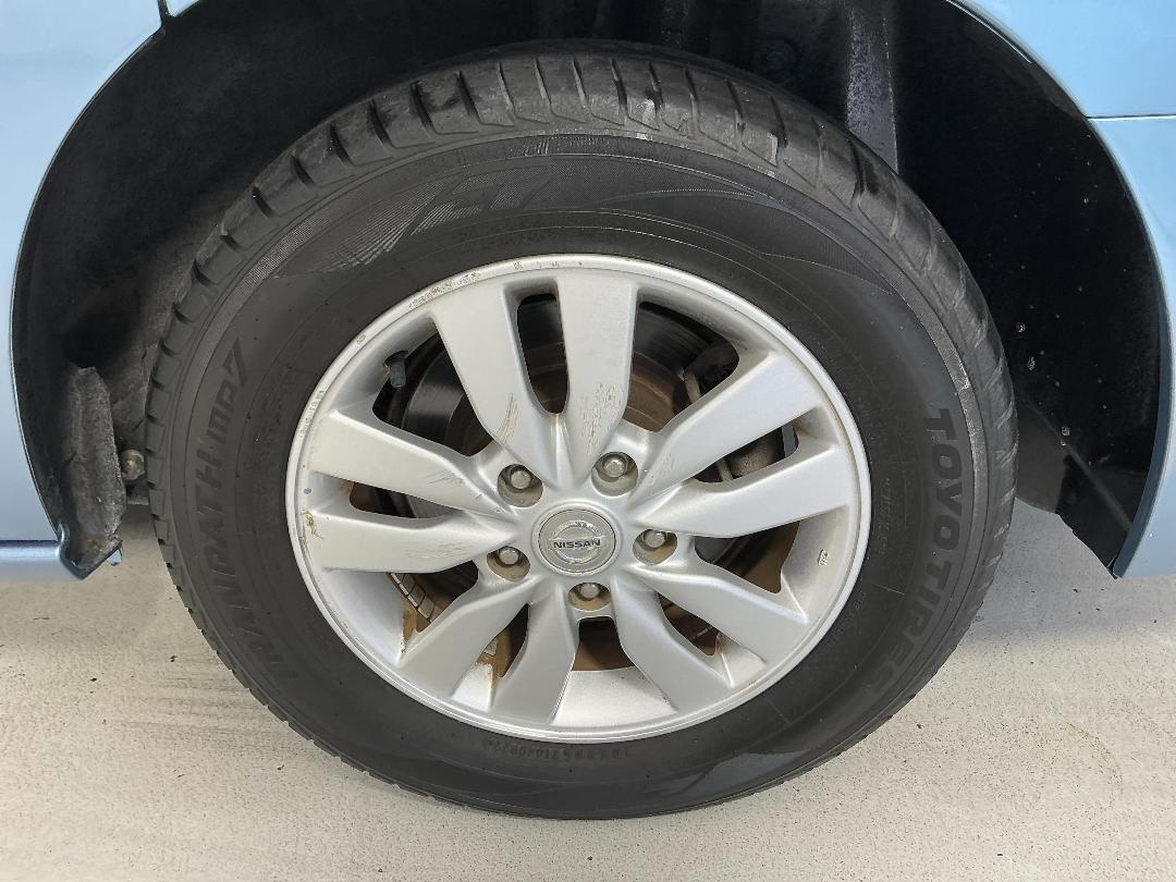 Photo '11' of Nissan Serena