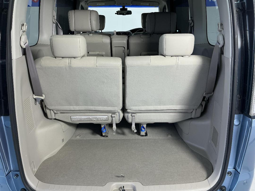 Photo '14' of Nissan Serena