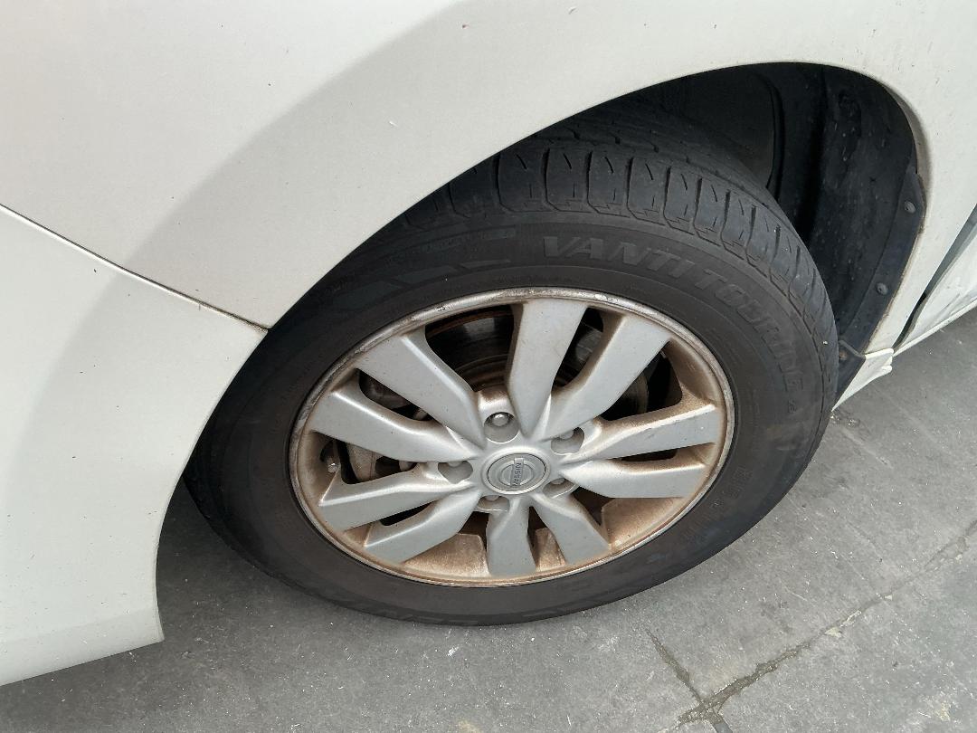 Photo '4' of Nissan Serena Photo '4' of Nissan Serena