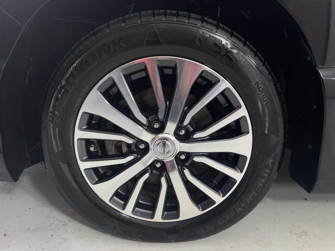 Photo '10' of Nissan Serena