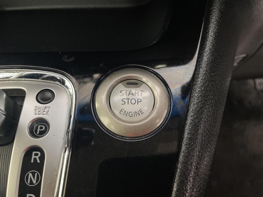 Photo '24' of Nissan Serena