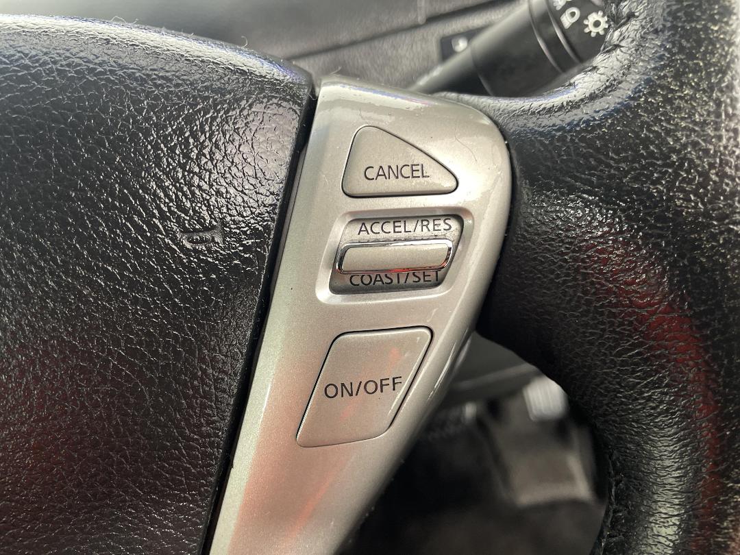 Photo '23' of Nissan Serena