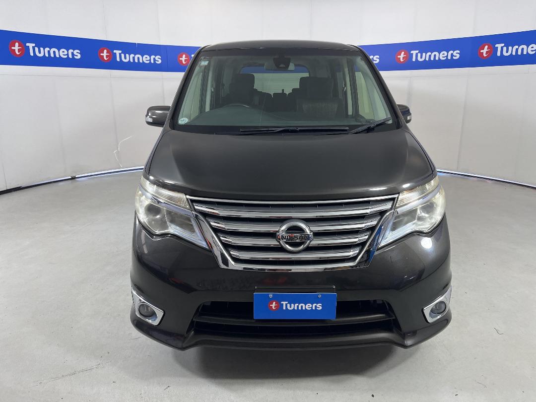 Photo '2' of Nissan Serena Photo '2' of Nissan Serena