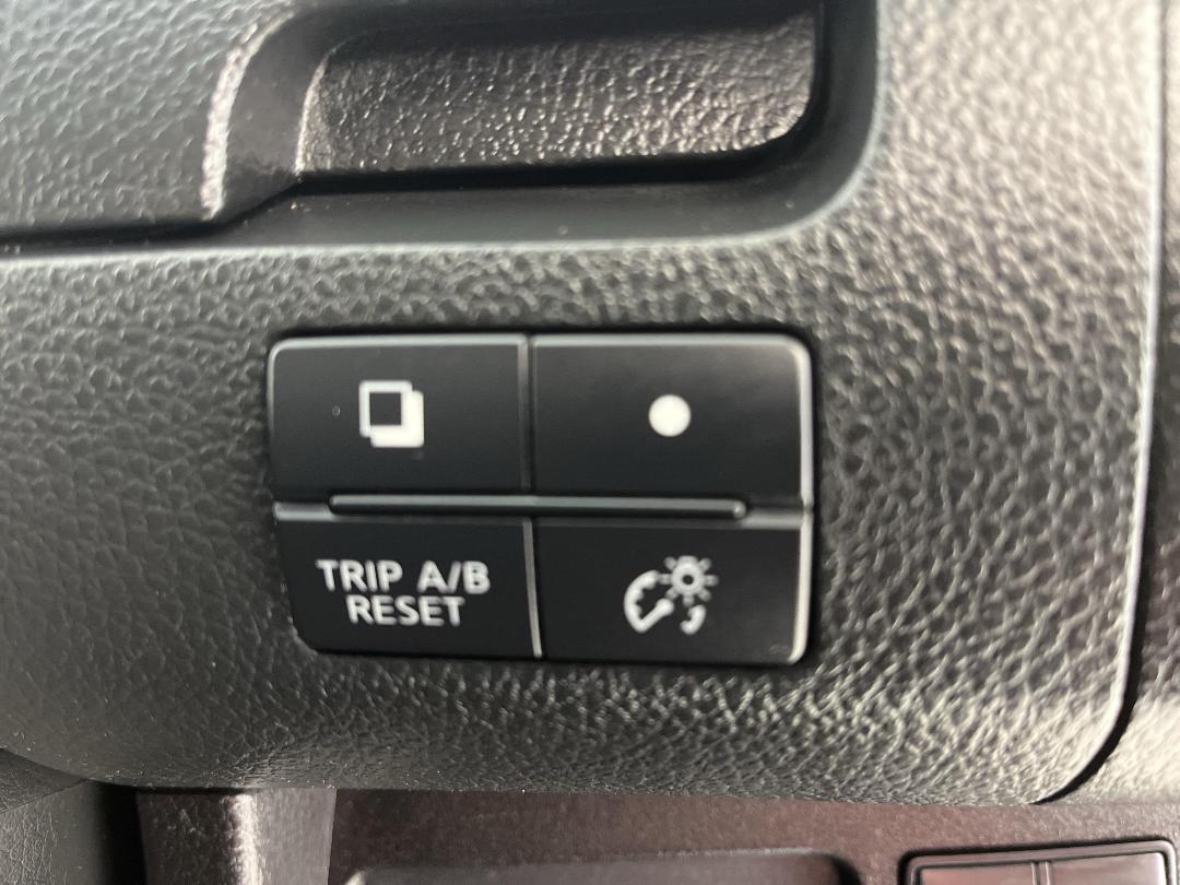 Photo '26' of Nissan Serena Photo '26' of Nissan Serena