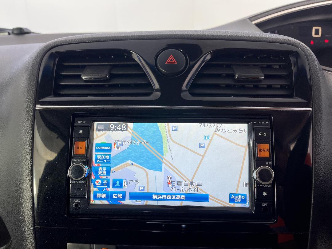 Photo '31' of Nissan Serena Photo '31' of Nissan Serena