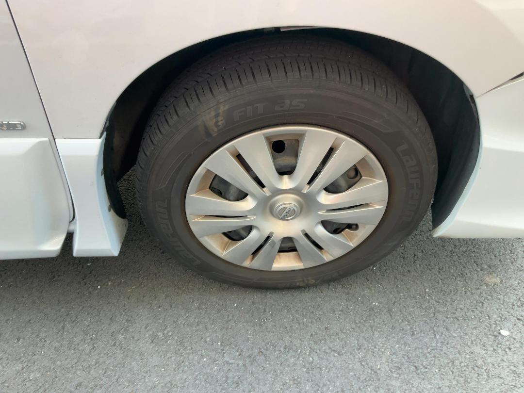 Photo '9' of Nissan Serena Photo '9' of Nissan Serena