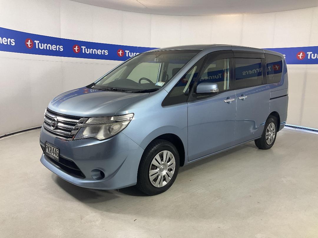 Photo '4' of Nissan Serena