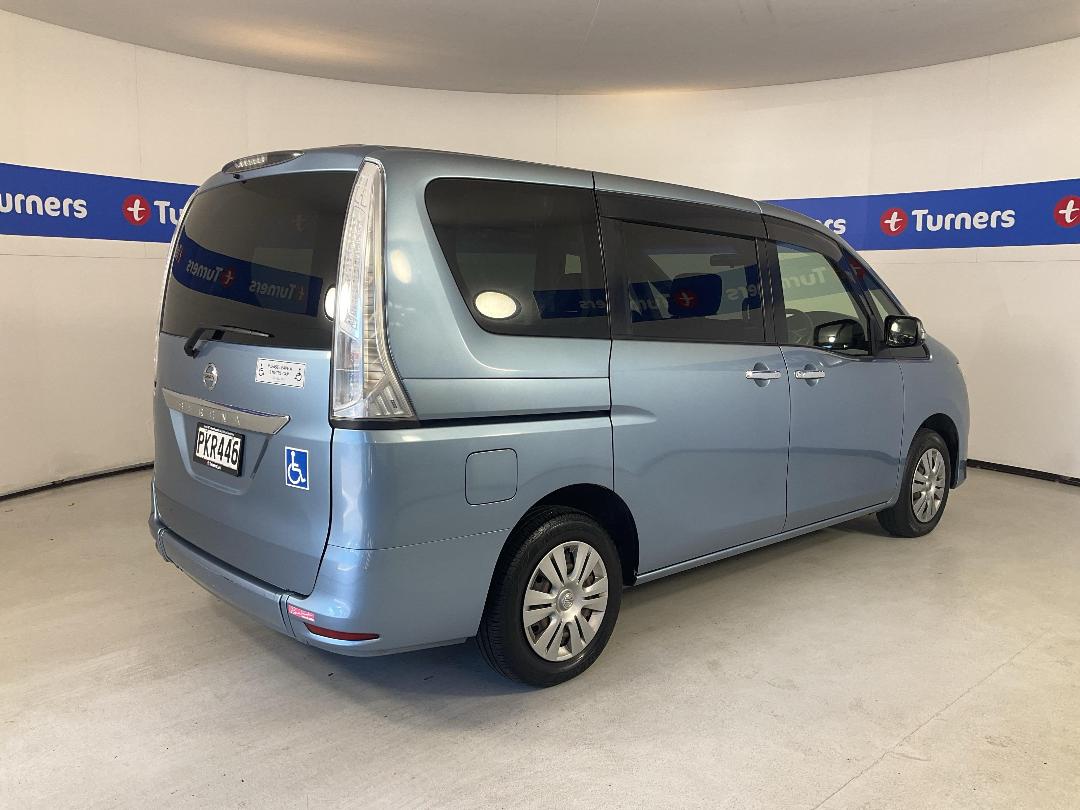 Photo '7' of Nissan Serena