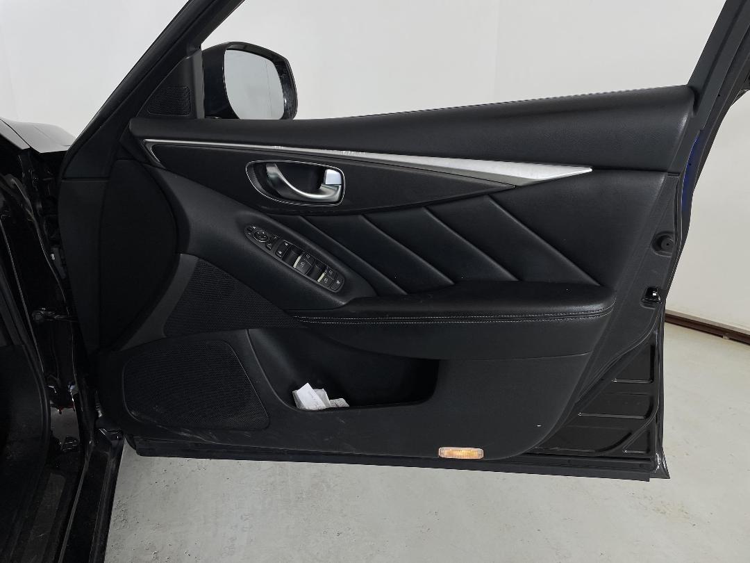 Photo '13' of Nissan Skyline Photo '13' of Nissan Skyline