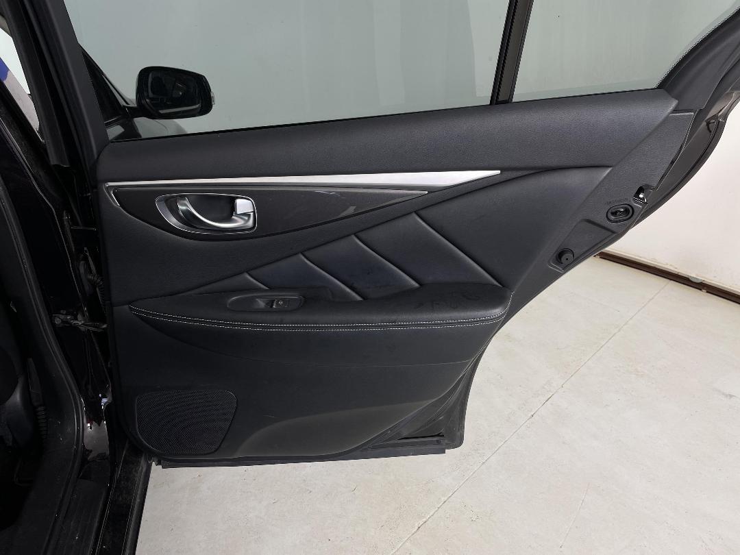 Photo '17' of Nissan Skyline Photo '17' of Nissan Skyline