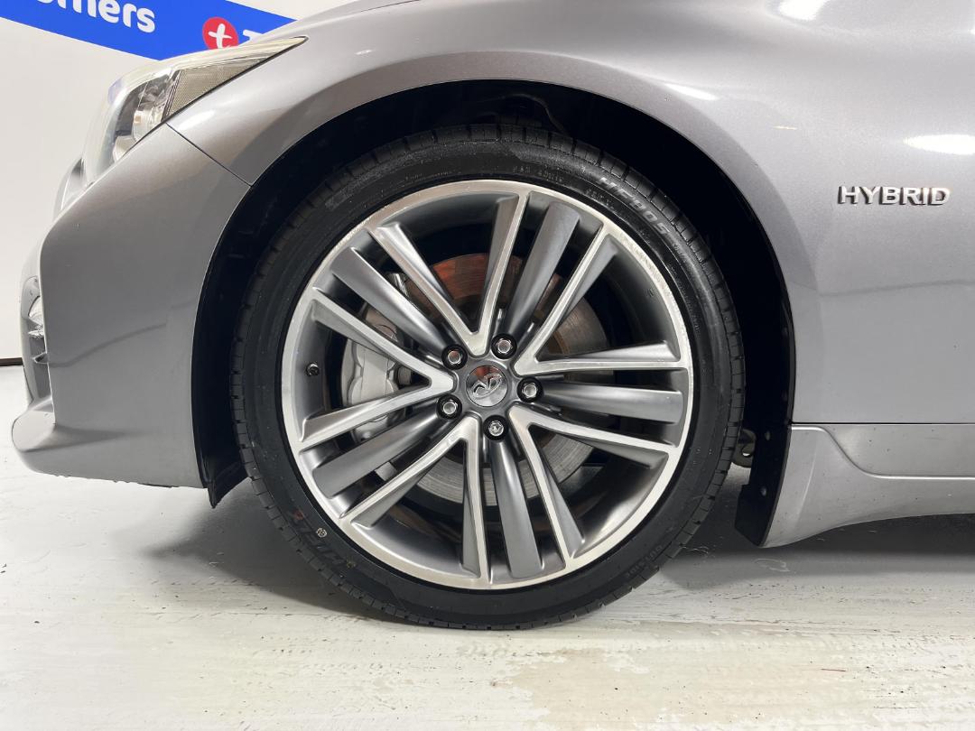 Photo '10' of Nissan Skyline