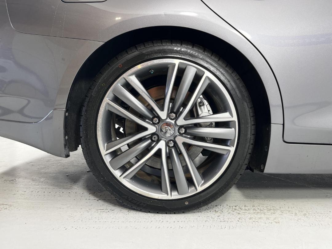 Photo '12' of Nissan Skyline