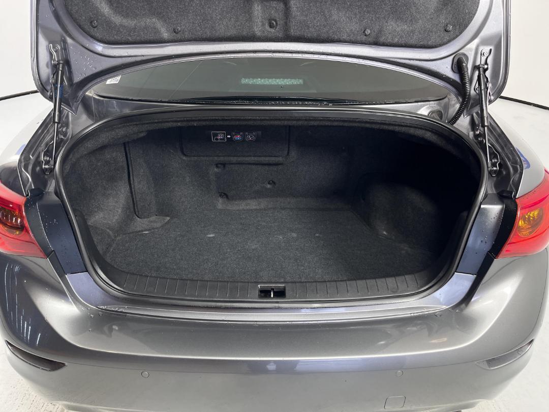 Photo '14' of Nissan Skyline