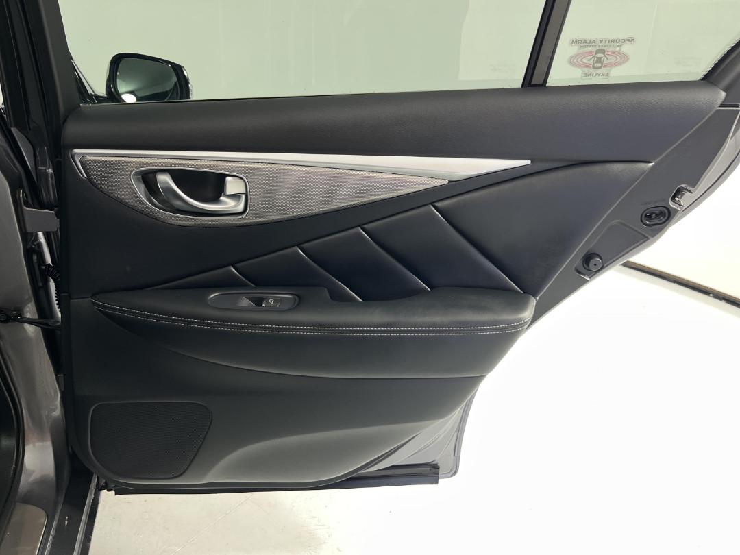 Photo '19' of Nissan Skyline