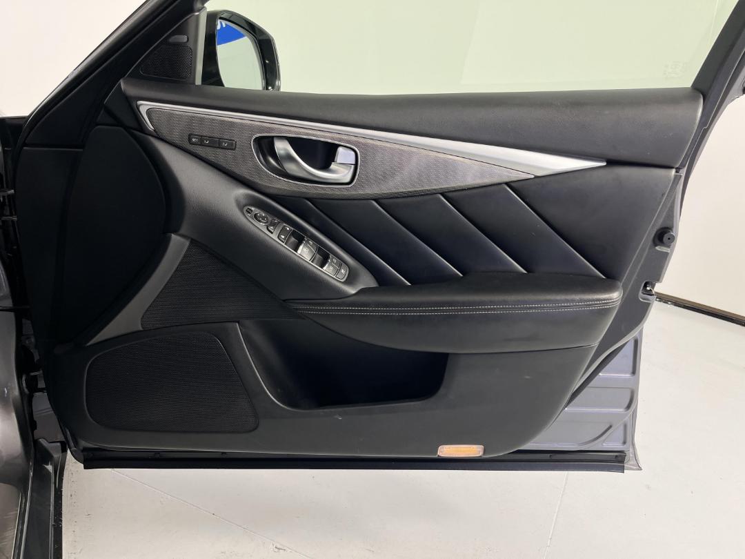 Photo '15' of Nissan Skyline