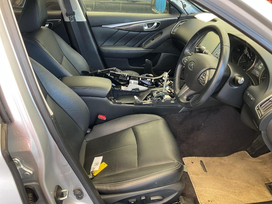 Photo '14' of Nissan Skyline 350GT Hybrid