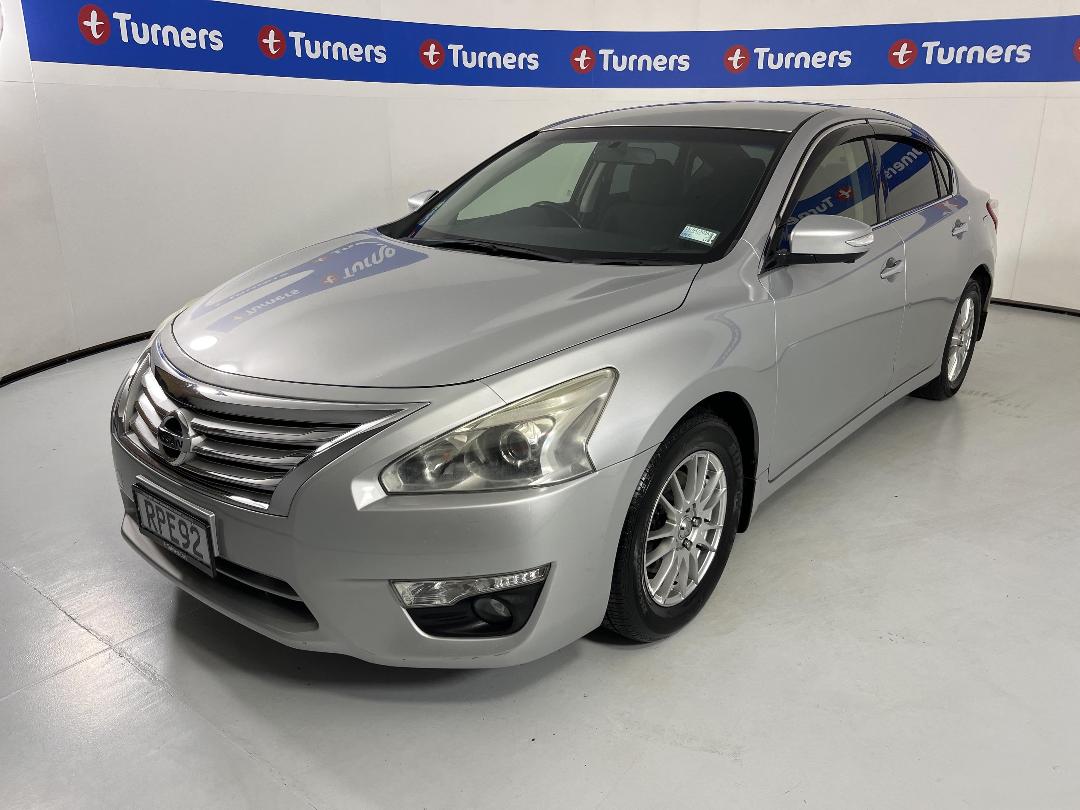 Photo '4' of Nissan Teana