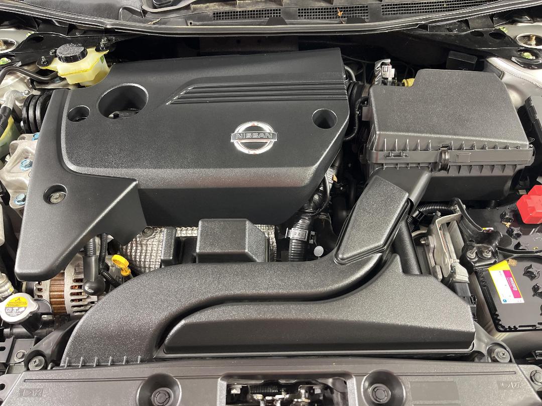 Photo '13' of Nissan Teana