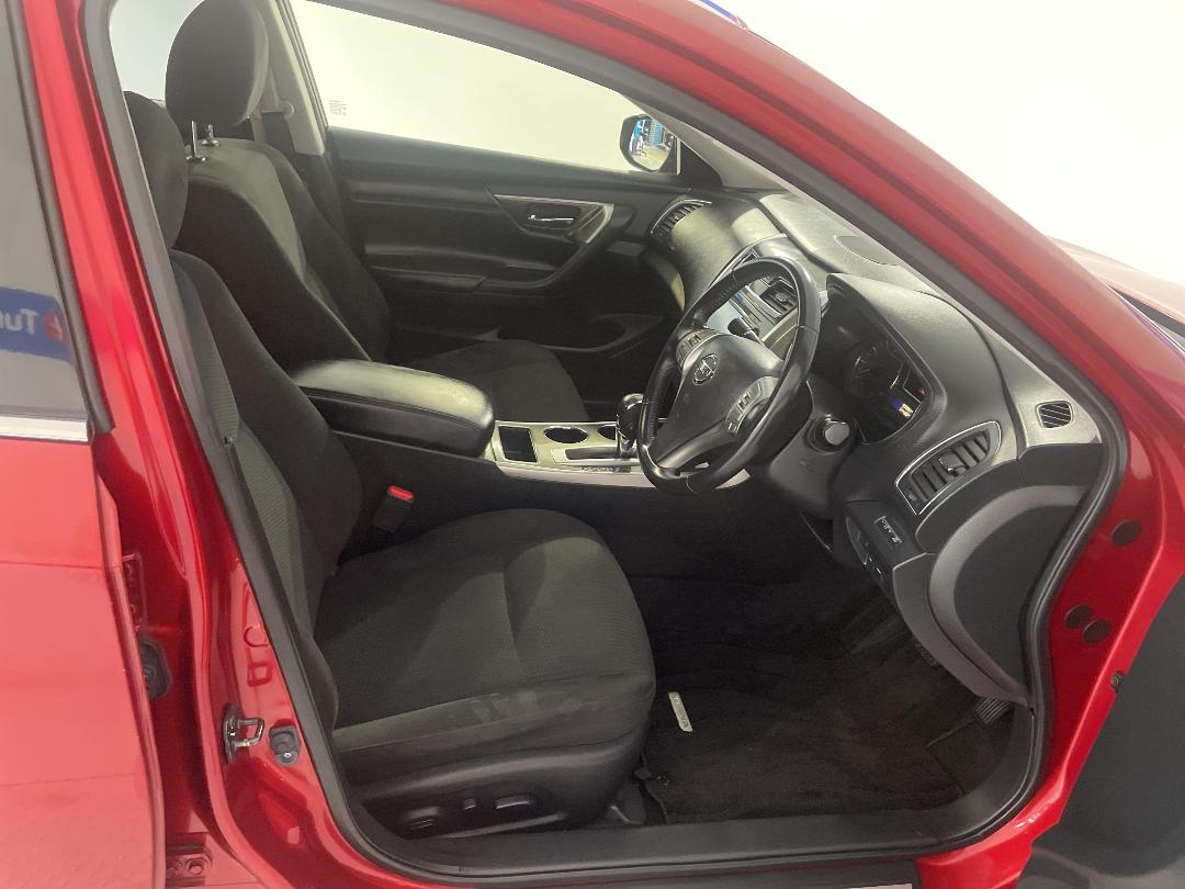 Photo '16' of Nissan Teana