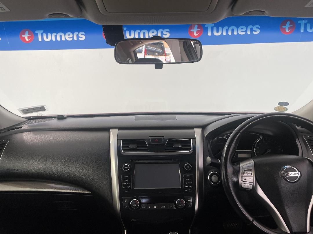 Photo '17' of Nissan Teana