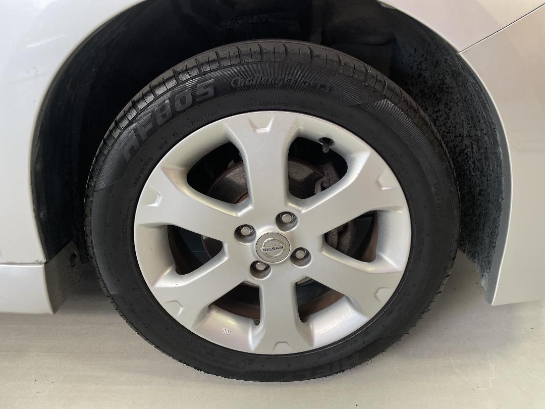 Photo '9' of Nissan Wingroad