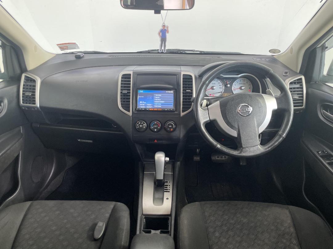 Photo '17' of Nissan Wingroad