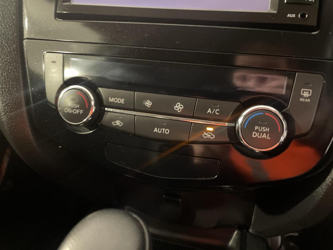 Photo '30' of Nissan X-Trail