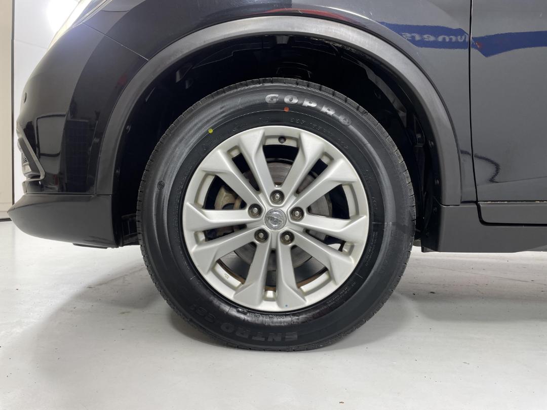 Photo '10' of Nissan X-Trail